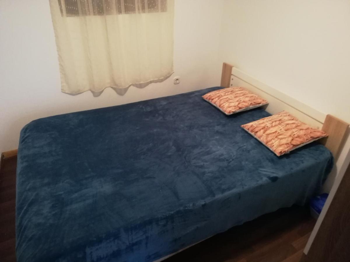 Apartman Cvita Tkon Exterior foto